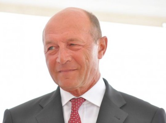 Ponta: Parlamentarii USL vor da publicului date privind afacerile imobiliare ale lui Băsescu